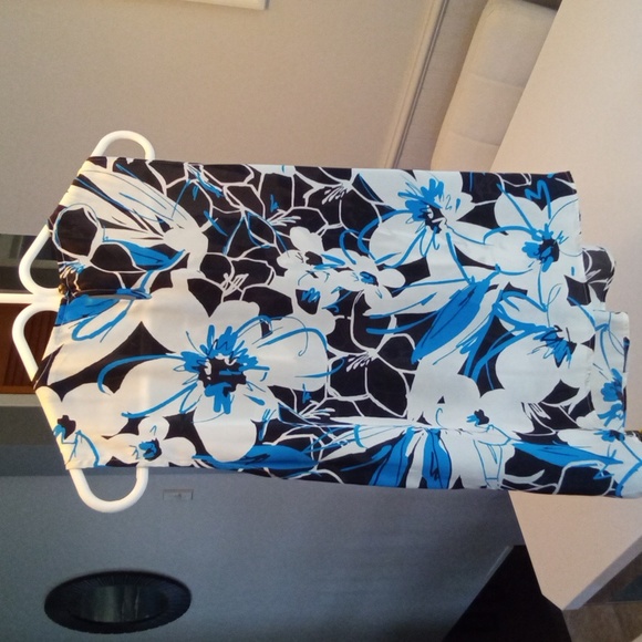 Blouse Black White and blue, Kasper - Picture 2 of 4